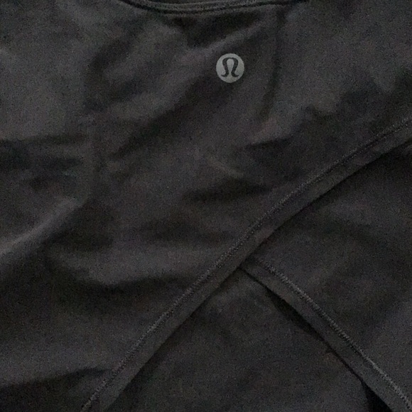 Lululemon UV Protection Fold-Over Running T-Shirt - Picture 7 of 12